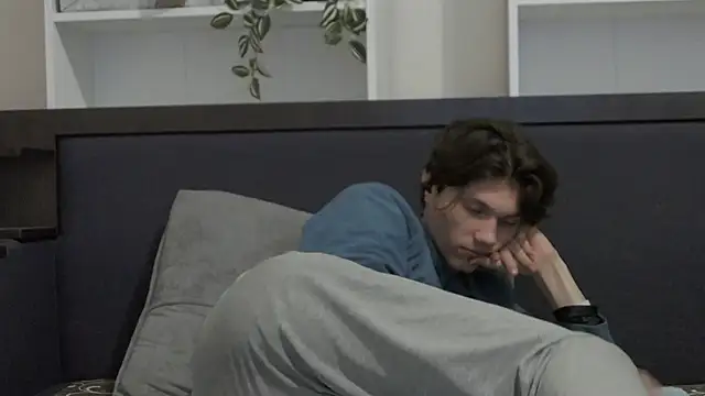 CalvinCay online show from January 2025 05:52:02 AM