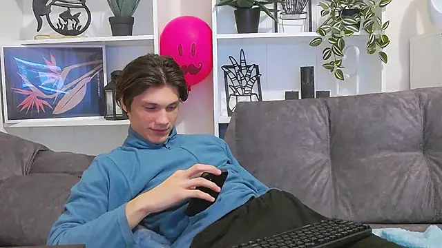 CalvinCay online show from February 2025 07:52:01 PM