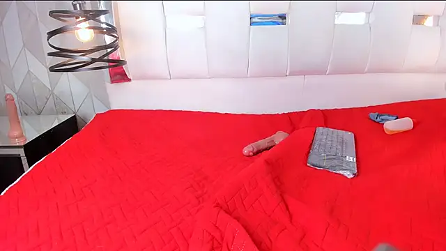 RileyThompson1 online show from February 2025 09:40:02 AM