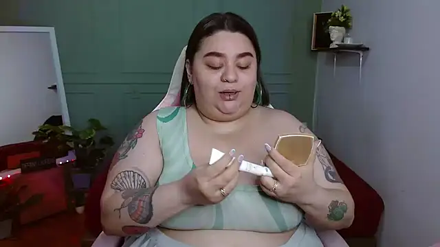 tiffany laurens online show from December 2024 05:23:01 AM