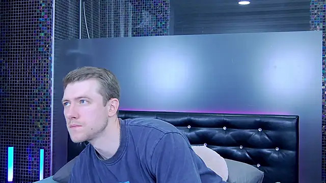 EthanPinkman online show from September 2025 04:12:02 AM