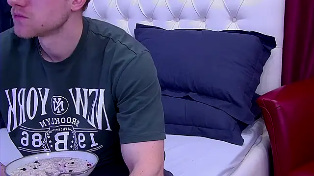 EthanPinkman online show from September 2025 04:16:01 AM