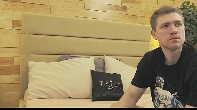 EthanPinkman online show from November 2025 04:26:02 AM