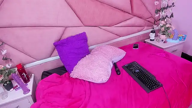 LilithCooperr  online show from January 2025 12:27:01 AM