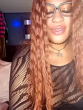 Snapshot of AmazonianMistress chatting on January 2025 06:35:02 PM AmazonianMistress online show from January 2025 06:35:02 PM