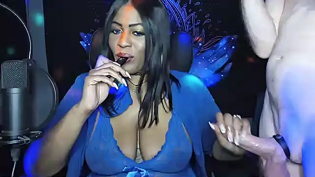 Snapshot of AmazonianMistress chatting on March 2025 04:14:02 AM AmazonianMistress online show from March 2025 04:14:02 AM