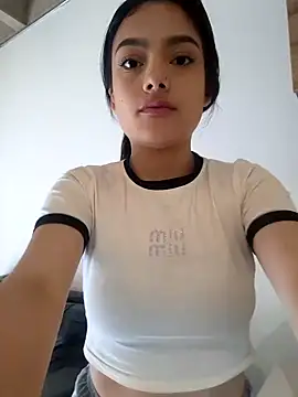 littlemelii online show from February 2025 07:03:02 PM