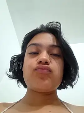 littlemelii online show from January 2026 11:47:02 PM