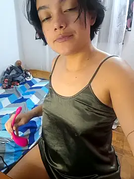 littlemelii online show from April 2026 11:01:01 AM