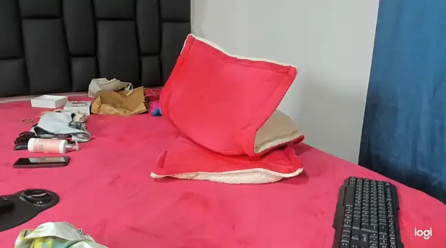 Snapshot of Aurora_doll23 chatting on December 2024 05:18:02 PM Aurora doll23 online show from December 2024 05:18:02 PM