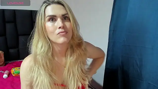 Snapshot of Aurora_doll23 chatting on February 2025 07:24:02 PM Aurora doll23 online show from February 2025 07:24:02 PM