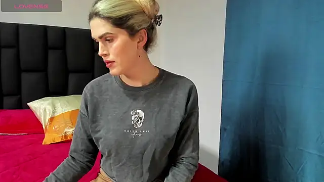 Snapshot of Aurora_doll23 chatting on March 2025 06:48:02 PM Aurora doll23 online show from March 2025 06:48:02 PM