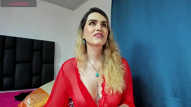 Snapshot of Aurora_doll23 chatting on October 2025 08:07:02 PM Aurora doll23 online show from October 2025 08:07:02 PM