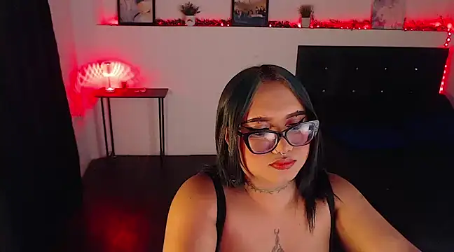 LiaScarlett online show from December 2024 05:33:02 AM