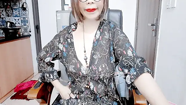 Miu-Le online show from December 2025 08:09:01 AM