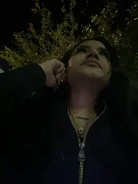 Riana Kean online show from December 2024 05:01:01 AM