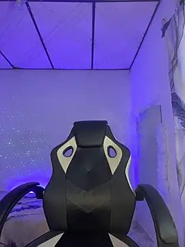 Riana Kean online show from January 2025 10:09:01 PM