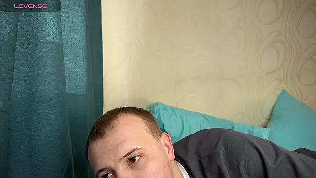 MrMrsRight online show from February 2025 09:53:02 AM