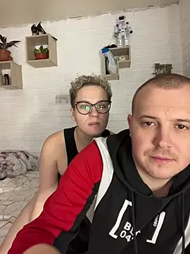 MrMrsRight online show from November 2025 08:26:01 AM