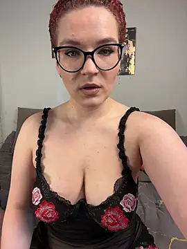 MrMrsRight online show from March 2026 12:27:01 PM