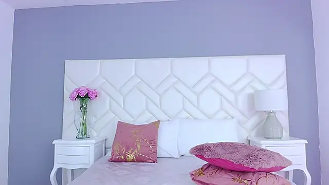 Julie Bennet online show from January 2025 06:35:01 AM