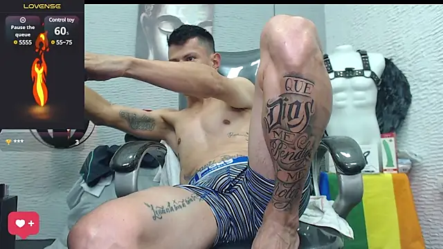 Snapshot of andy_dwels777 chatting on February 2025 01:59:02 AM andy dwels777 online show from February 2025 01:59:02 AM