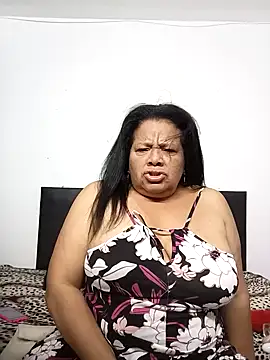 Snapshot of Shanttal0272 chatting on February 2025 01:15:02 AM Shanttal0272 online show from February 2025 01:15:02 AM