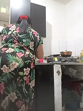 Snapshot of Shanttal0272 chatting on February 2025 06:13:02 PM Shanttal0272 online show from February 2025 06:13:02 PM