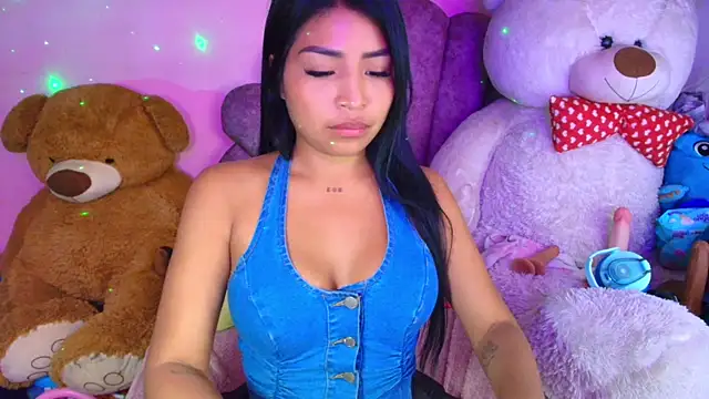 Snapshot of Pocahontascute_33 chatting on May 2026 11:16:02 AM Pocahontascute 33 online show from May 2026 11:16:02 AM