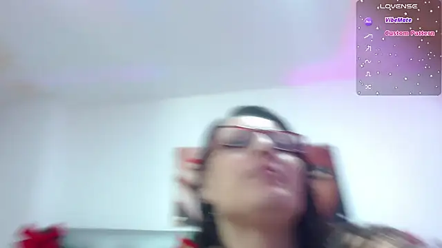 Snapshot of horny-juliette chatting on December 2024 09:22:02 PM horny-juliette online show from December 2024 09:22:02 PM