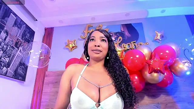 Aliisson Cruz online show from November 2025 02:44:01 AM