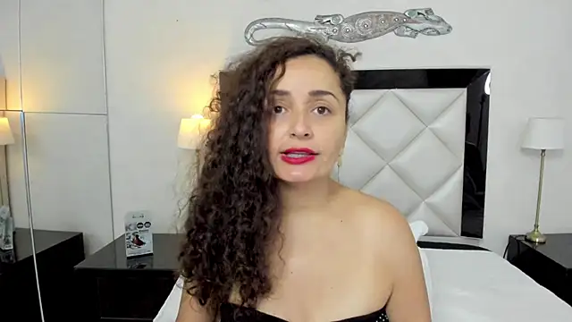  luna  sweet  online show from March 2025 04:56:02 AM