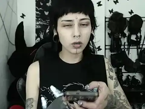 n0sferatus   online show from February 2026 02:10:01 AM