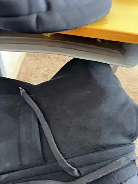 Black-mamba-madingo online show from October 2025 10:16:02 AM