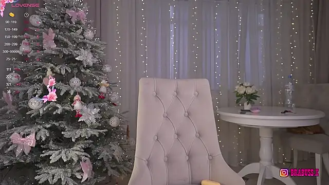 Snapshot of _Moon__Shine_ chatting on January 2026 04:47:01 AM Moon Shine online show from January 2026 04:47:01 AM