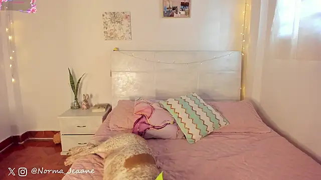 Norma-Jeaane online show from January 2025 09:34:01 PM