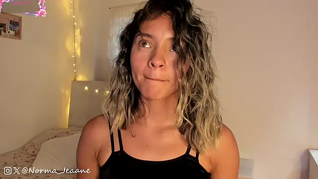 Norma-Jeaane online show from January 2025 09:07:01 PM