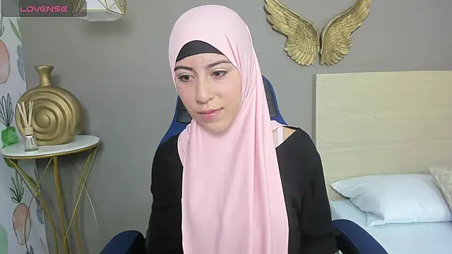 chaymae nah  online show from December 2024 02:41:01 AM