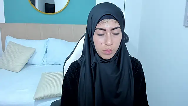 chaymae nah  online show from January 2025 03:23:01 PM