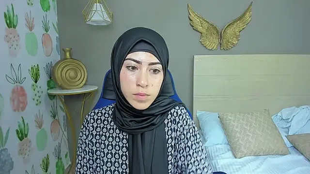 chaymae nah  online show from January 2025 09:04:02 AM