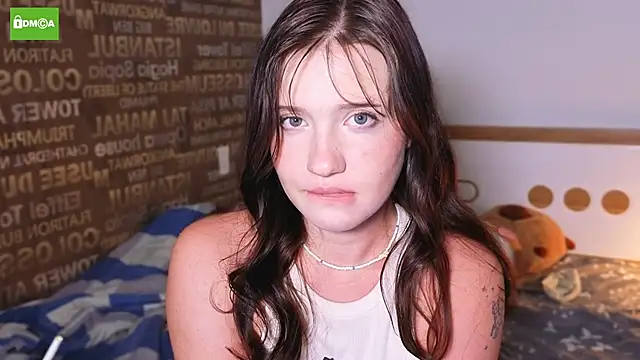 HanahCute online show from September 2025 01:38:02 AM