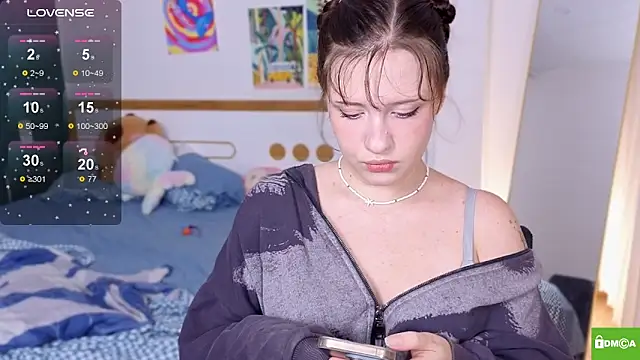 HanahCute online show from October 2025 01:28:01 AM