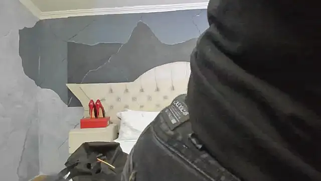 AmberGreyy  online show from February 2025 12:24:01 PM