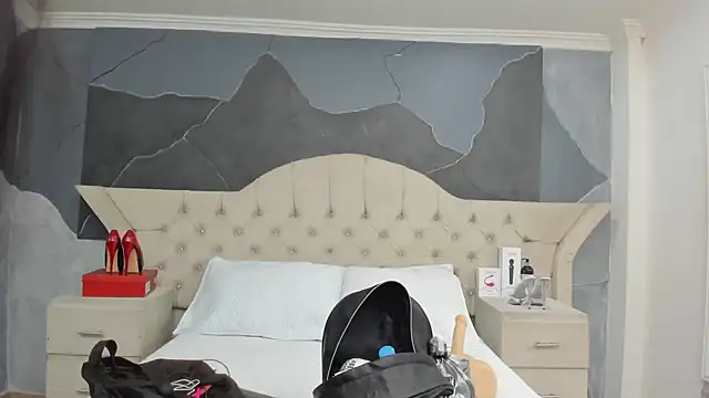 AmberGreyy  online show from February 2025 12:56:01 PM