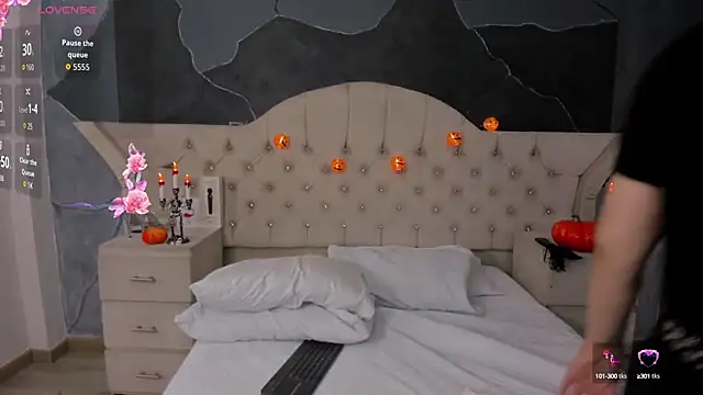 AmberGreyy  online show from October 2025 01:09:01 PM