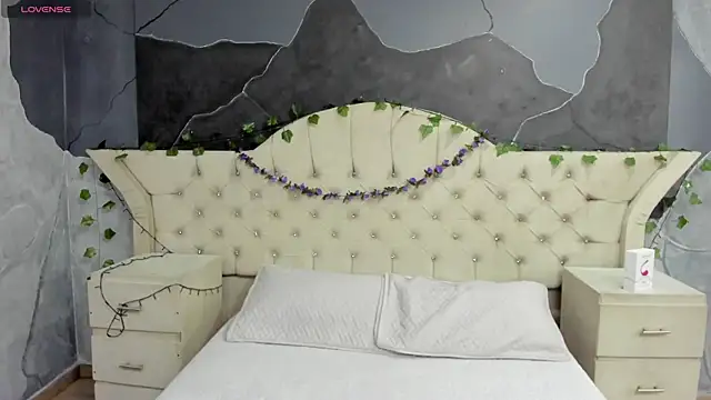 AmberGreyy  online show from November 2025 06:06:02 PM