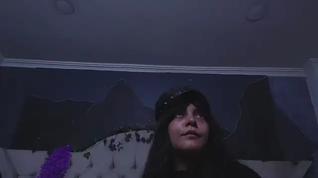 AmberGreyy  online show from June 2026 07:47:01 PM