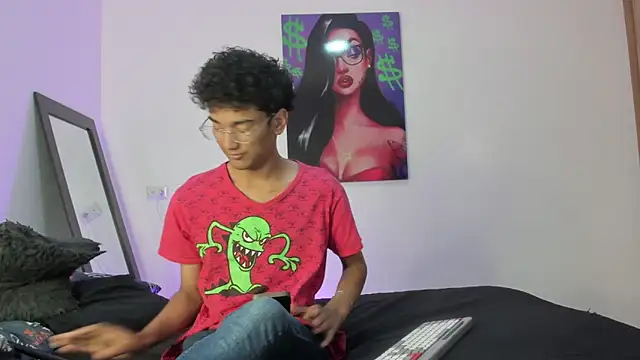 harrytwink18 online show from January 2025 01:42:01 PM