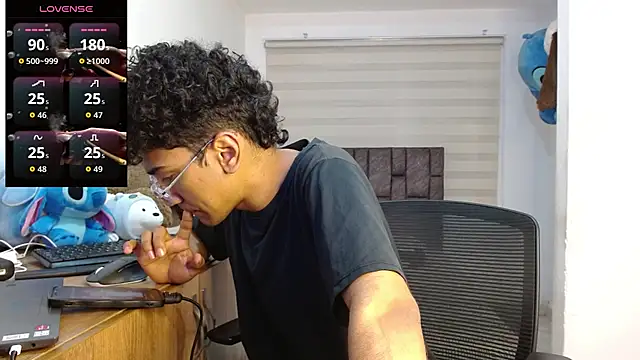 harrytwink18 online show from September 2025 05:46:02 PM