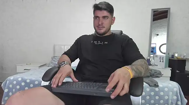 Teilor Creed online show from February 2025 11:21:02 PM